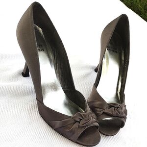 Stuart Weitzman Gray Satin Peep Toe Heels